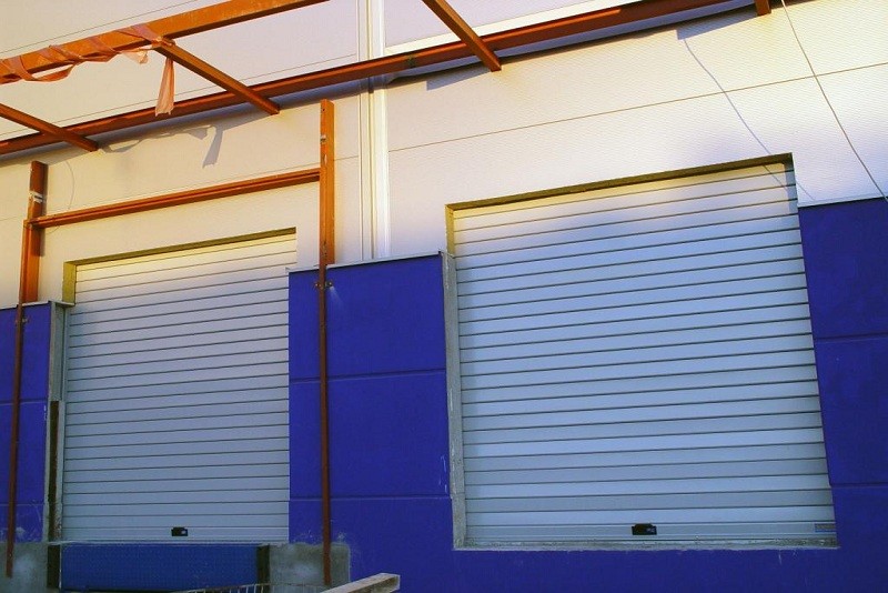 Extrudált alumínium redőnykapu